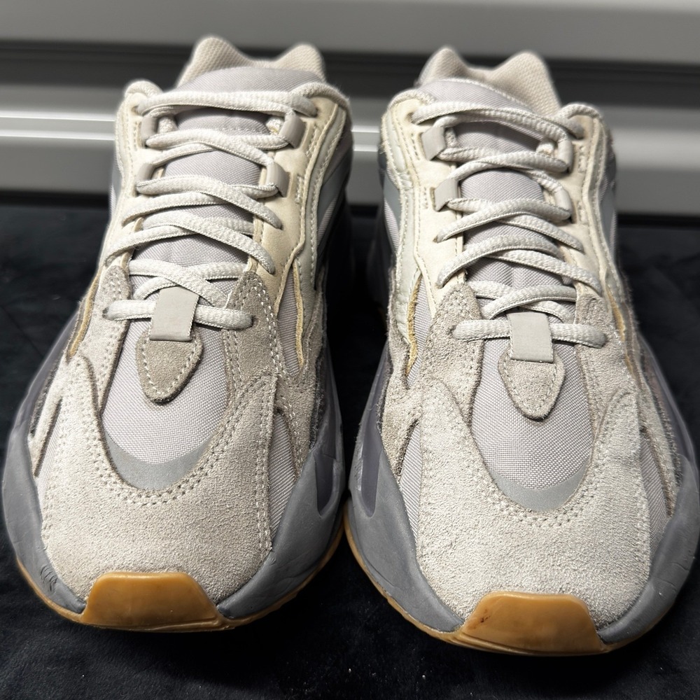 Size 8 - Adidas Yeezy Boost 700 V2 Tephra Grey Beige Gum FU7914 Mens Sneakers - Picture 6 of 9